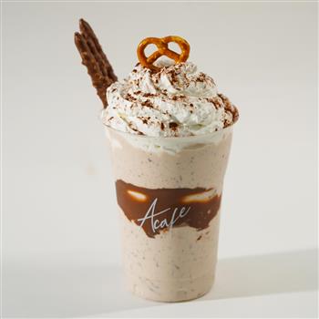 شیک چوب شور نوتلا شیک چوب شور نوتلا